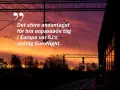 Solnedgång vid en tågstation, med texten "Det stora undantaget för bra anpassade tåg i Europa var SJ:s nattåg EuroNight." som antyder en resa med nattåg till Paris.