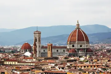 Vacker vy över Florens med Duomo och Giottos klocktorn. Perfekt inspiration för din packlista Italien!